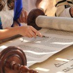 Photo Gallery Reading the Torah